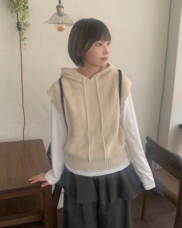 Haribu Knit Hood Vest